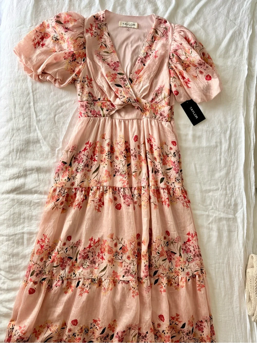 Taylor Floral Puff Sleeve Maxi Dress Pink Tiered Cottagecore Romantic Size 8 NWT